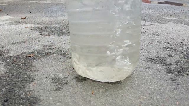 Газолин вылил в бутылку и что - .#Газолин