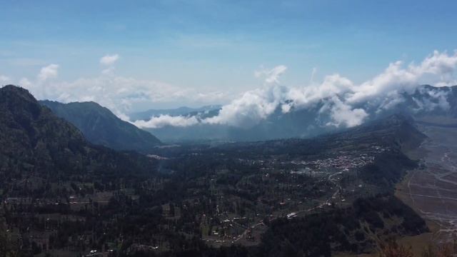 Is Mount Bromo Worth Visiting? The BEST of Traveling Indonesia (Active Volcano!) смотреть онлайн