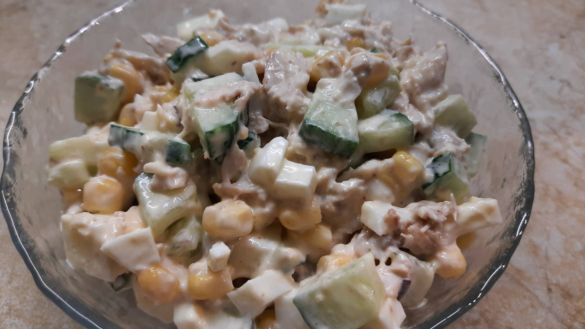 Салатик с курицей смотреть онлайн