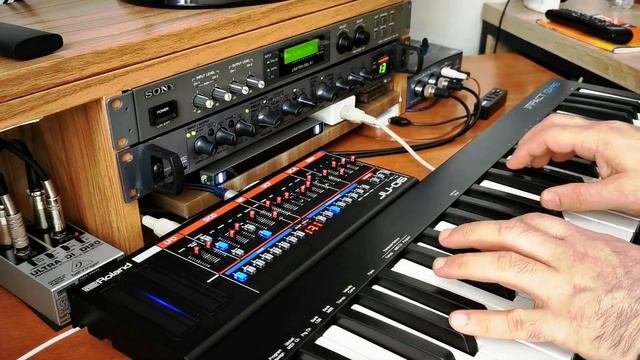 tc electronics M350 dual effect processor Testing 20 custom presets with Roland JU-06 Sony SRP-L300 смотреть онлайн