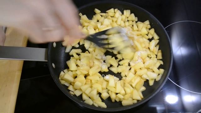 Сдобное Дрожжевое Тесто | ПИРОЖКИ С ЯБЛОКАМИ | PIES WITH APPLES смотреть онлайн