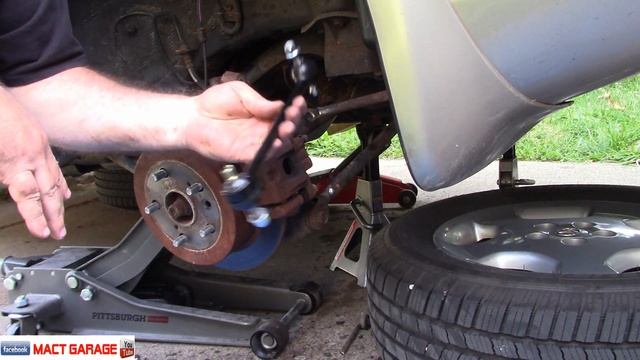 Rear struts and sway bar link replacement 2005 Toyota Highlander with 174K miles смотреть онлайн
