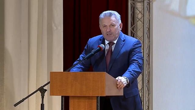 Губернатор края побывал с рабочей поездкой в Ванинском районе смотреть онлайн
