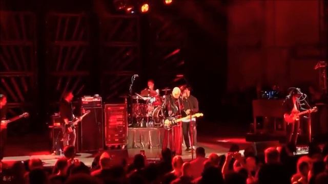 Smashing Pumpkins ft. Chino Moreno - Bodies (live / multi-cam edit) смотреть онлайн