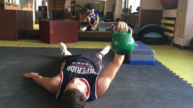 Жим гири лёжа смотреть онлайн