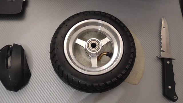 Заднее надувное колесо 8x2.00-5 бескамерное на электросамокат s3 (Aovo, Kugoo, Jintech и т.п.) смотреть онлайн