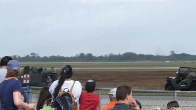 WINGS Over HOUSTON 2017, Vietnam era, 2 of 3 airshow videos смотреть онлайн