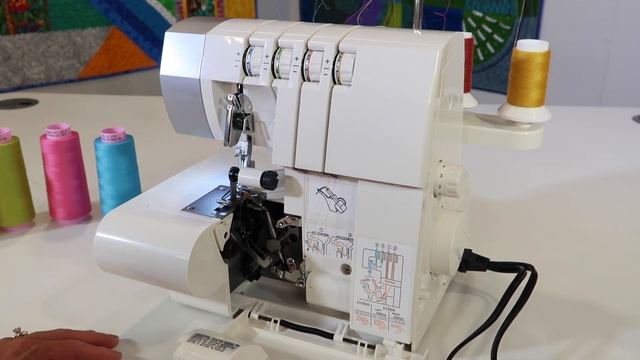 Singer 14CG754 ProFinish Serger Overlock 4 Machine Overview смотреть онлайн