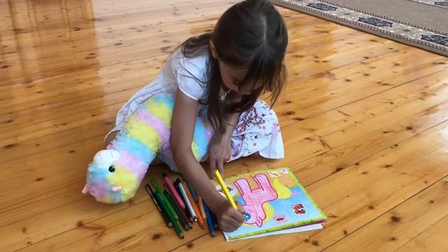 Марьяшка не хочет делиться с друзьями//Что же они придумали? //Maryashka Milashka смотреть онлайн