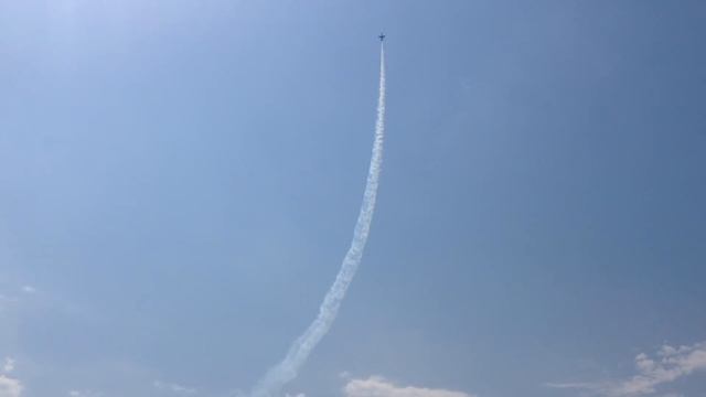 Фигура Высшего Пилотажа "Петля с переходом в Бочку".Пилотажная Группа "Русь". смотреть онлайн