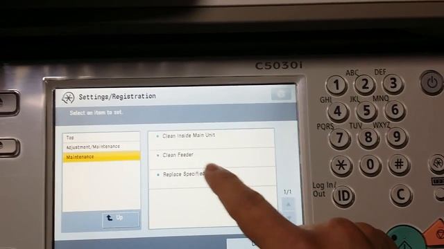 Replace toner on Canon IR Advance C5030 / C5035 / C5045 / C5051 смотреть онлайн