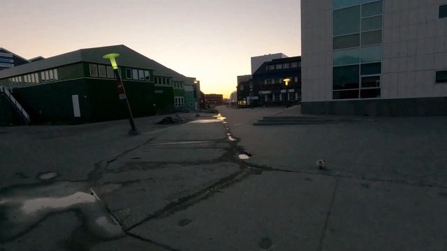 Still light at midnight? Midnight walk in Nuuk, GREENLAND смотреть онлайн