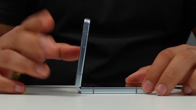 Is The Z Flip 5 A Good Upgrade? смотреть онлайн