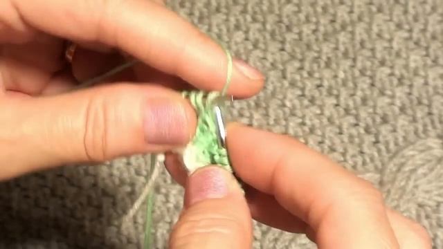 Шапочка для новорожденного (начало) смотреть онлайн