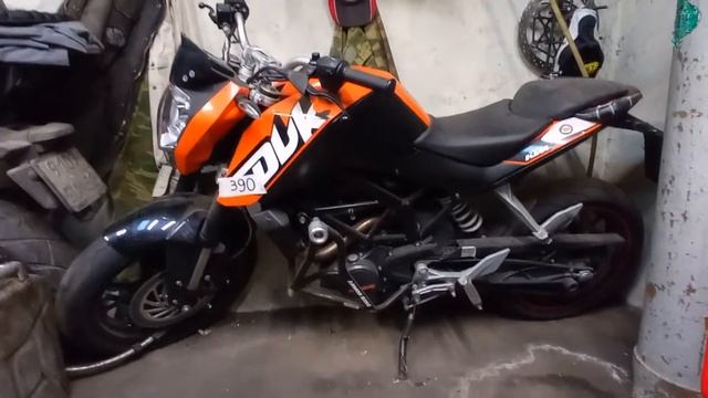 мини обзор Ktm Duke 390 для джимханы (сток)