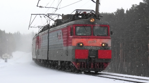 Квартет ВЛ11М-002/004 с грузовым поездом и приветливой бригадой