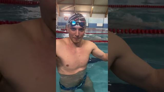 Самый простой способ плавания для новичков #swimming смотреть онлайн