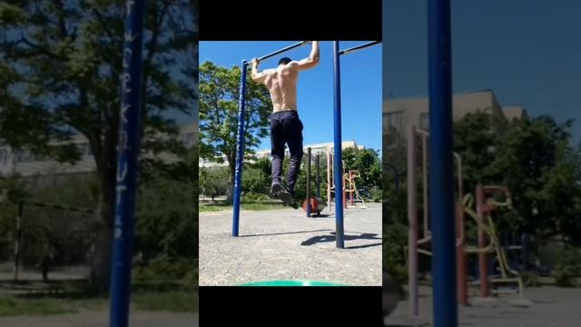 ПОДТЯГИВАЛСЯ И ОТЖИМАЛСЯ НА БРУСЬЯХ 30 ДНЕЙ И ВОТ ЧТО СЛУЧИЛОСЬ! #streetworkout #motivation #2022