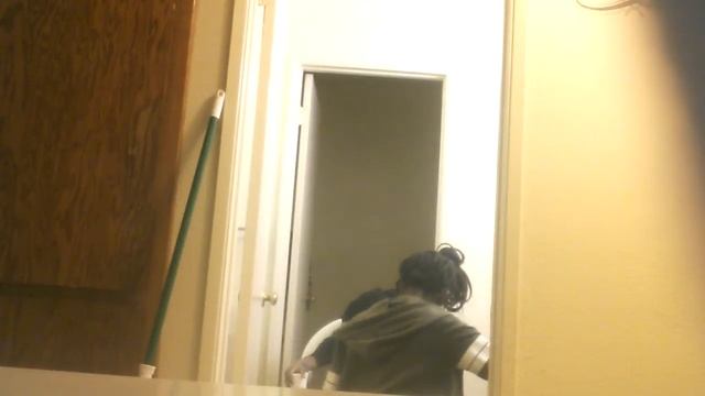 Brother tide up in duck tape *Hampster scare* смотреть онлайн