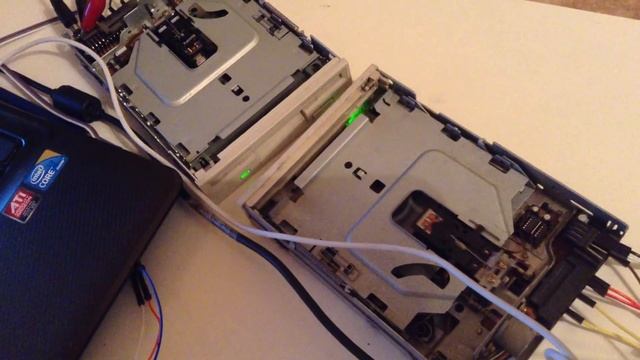 Извлекаем звуки из флоппи с помощью Ардуино... смотреть онлайн