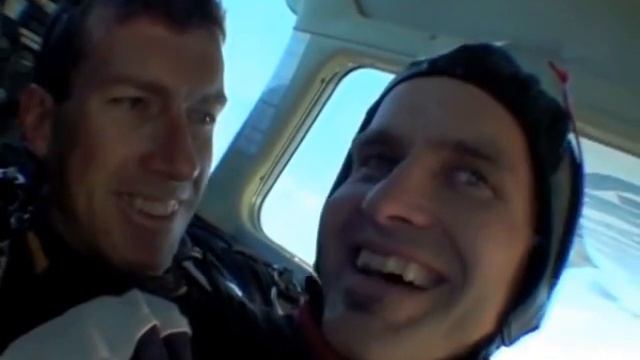 Fallskärm tandemhopp i Borlänge смотреть онлайн