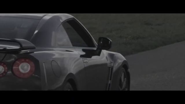 Алексей Васильев испытал Nissan GT-R смотреть онлайн