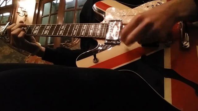 Epiphone Union Jack Short review playing Oasis смотреть онлайн