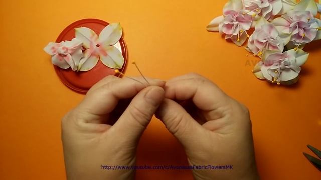 Fabric flowers how to make: pink fuchsia from fabric/tutorial/Цветы из ткани: розовая фуксия/МК смотреть онлайн