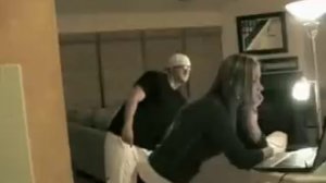 Смачный шлепок по жопе