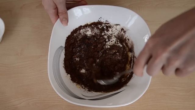 ПАСХАЛЬНЫЕ ШОКОЛАДНЫЕ КЕКСЫ с жидкой начинкой | Chocolate Muffins with filling смотреть онлайн