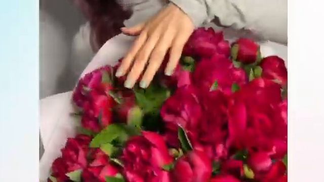 Букет из 51 бордового пиона Россия смотреть онлайн