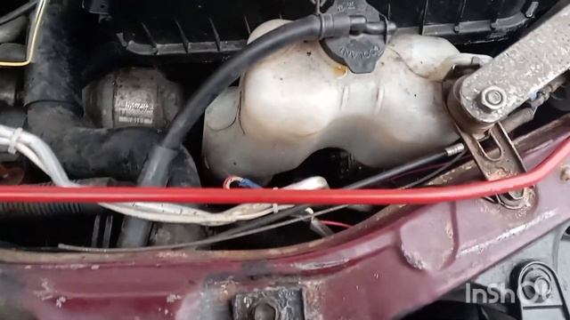 Открытие капота с кнопки на старинкай Тайота рав 4 смотреть онлайн