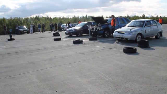 Honda Accord H22A vs ВАЗ2112 смотреть онлайн
