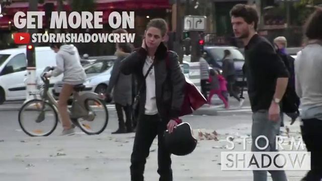 EXCLUSIVE - Kristen Stewart on set of Personal Shopper - Day 2 смотреть онлайн