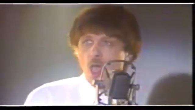 Песня "Дымится сигарета". Группа Рабочий район. смотреть онлайн