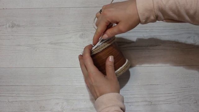 НЕ ВЗДУМАЙ ВЫКИНУТЬ?5 ИДЕЙ ИЗ ЖЕСТЯНЫХ БАНОК?ПОДЕЛКИ ИЗ КОНСЕРВНЫХ БАНОК-ДЛЯ ДОМА♻ ИДЕИ ПЕРЕРАБОТКИ смотреть онлайн