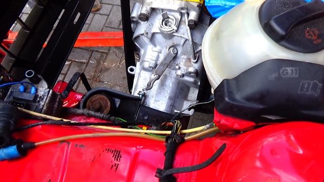 Ruined Rides - Petes Polo Mk2F build : Part 3 "Engine Install" смотреть онлайн