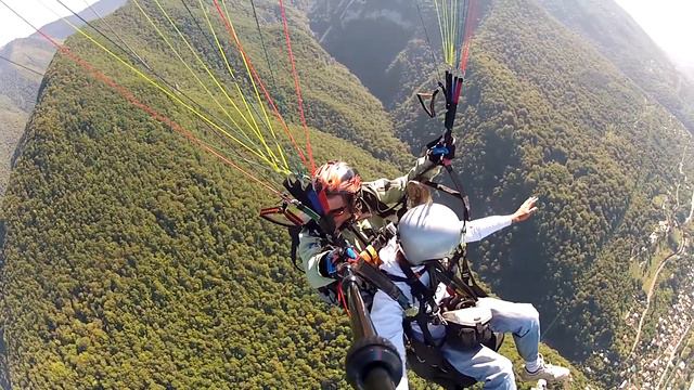 Полет на параплане. Гора Мамзышха, Абхазия 2013. смотреть онлайн