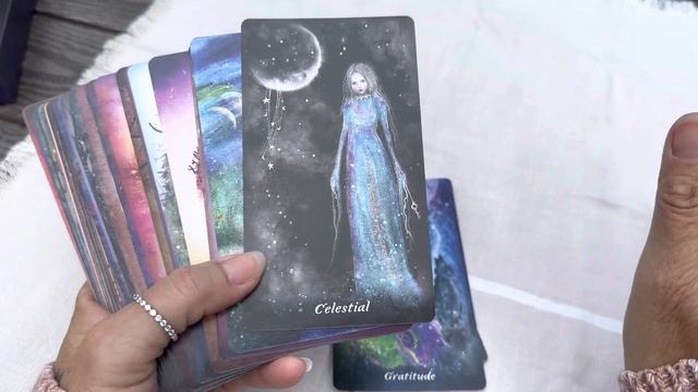 Earthly Souls & Spirits Moon Oracle by Terri Foss Published US Games Systems, Inc смотреть онлайн