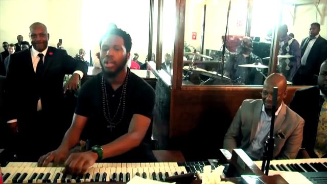 Cory Henry's tribute to Melvin Crispell (multi cam remix) смотреть онлайн