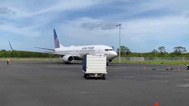 UA132 Arrival from Majuro (MAJ/PKMJ) into Pohnpei (PNI/PTPN) смотреть онлайн