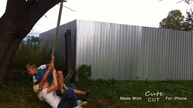 ПРЫГАЕМ С ТАРЗАНКИ ВТРОЁМ В ГОВНО! смотреть онлайн