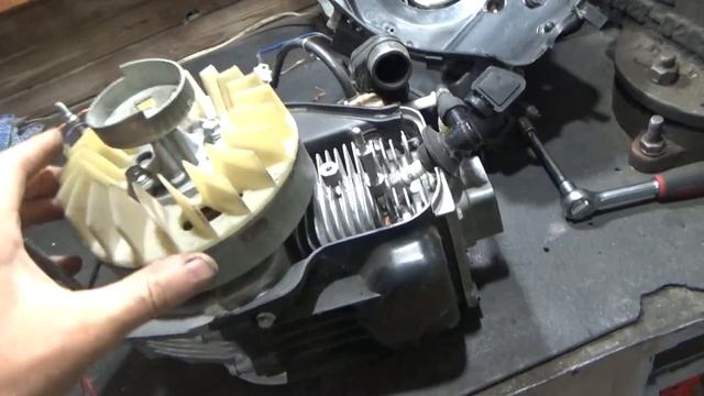 Двигатель от бензогенератора.Куда и как применить.Вопрос самодельщикам.