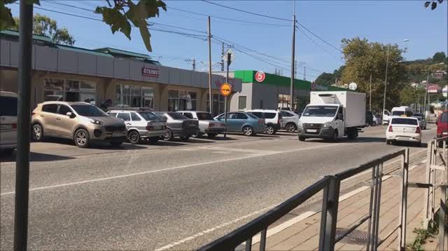 Поселок Лоо, Краснодарский край, центральная улица смотреть онлайн