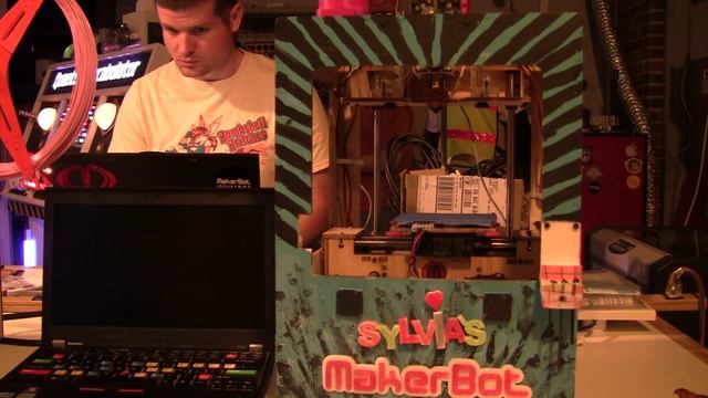 Hammerspace Provides Space, Tools for Makers смотреть онлайн