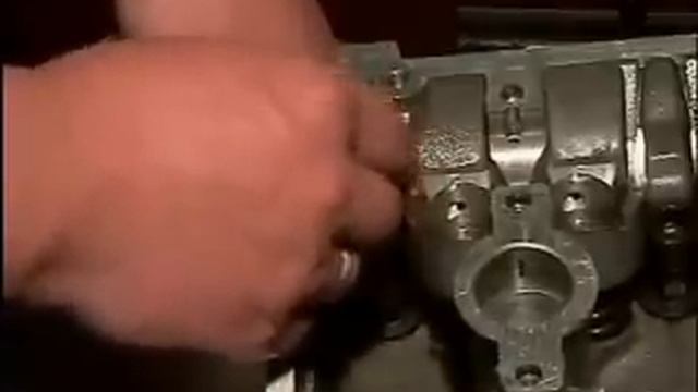 процесс сборки ЗМЗ 406 405 409 часть 2. ШПГ, ГБЦ, установка фаз ГРМ смотреть онлайн