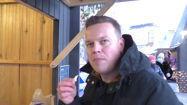 ЗИМА.ТЕПЛО • Репортаж с рождественской ярмарки в Екатеринбурге 06/12/20 смотреть онлайн