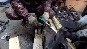 Лада Нива. Замена втулок передней балки "чужими" руками.