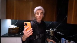 Реакция на Влада А4 кто последний выйдет из чата челандж