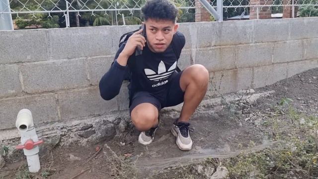 Muchachita se escapa con su novio a escondidas de su padre смотреть онлайн